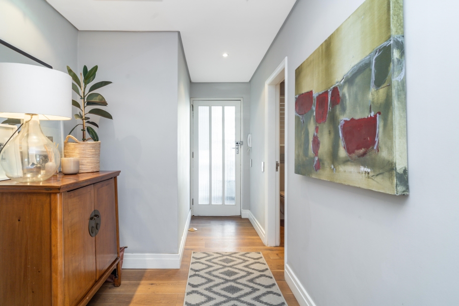 To Let 2 Bedroom Property for Rent in Sea Point Western Cape